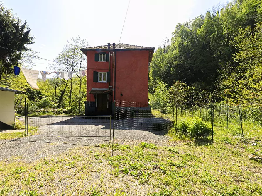 Immagine 27 di Trilocale in vendita  in Via San Martino 85 a Ceranesi