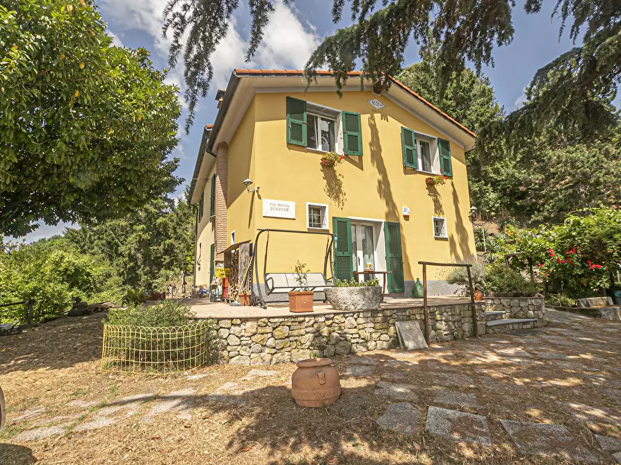 Immagine 3 di Villa in vendita  in Via privata Scanduè 23 a Serra Riccò