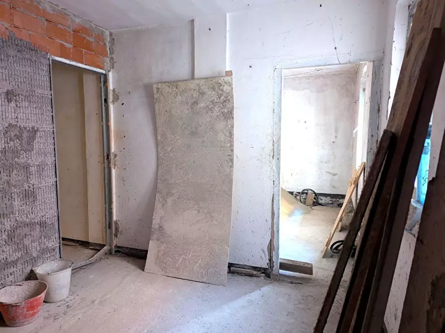 Immagine 29 di Bilocale in vendita  in Via Vittorio Veneto a Busalla