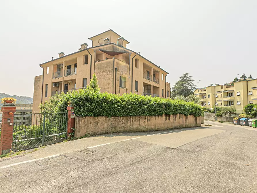 Immagine 51 di Attico in vendita  in Via Morego 55 a Genova