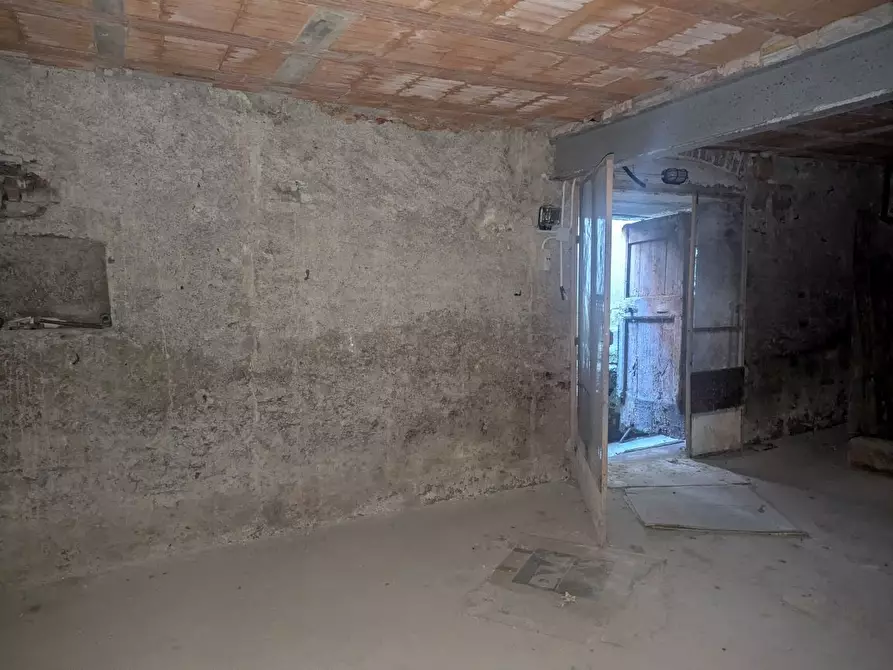 Immagine 24 di Bilocale in vendita  in Via Vittorio Veneto a Busalla