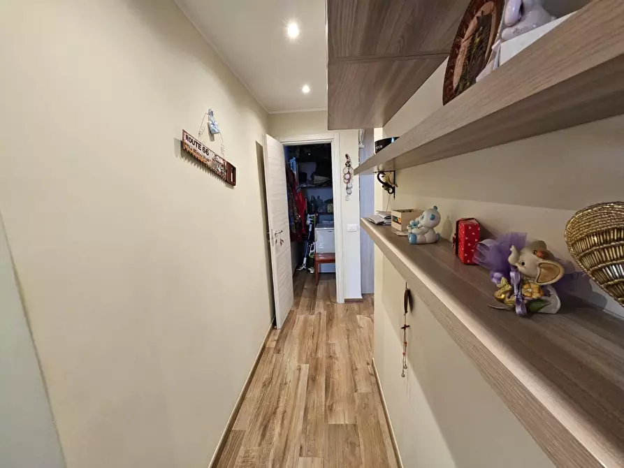 Immagine 23 di Bilocale in vendita  a Genova