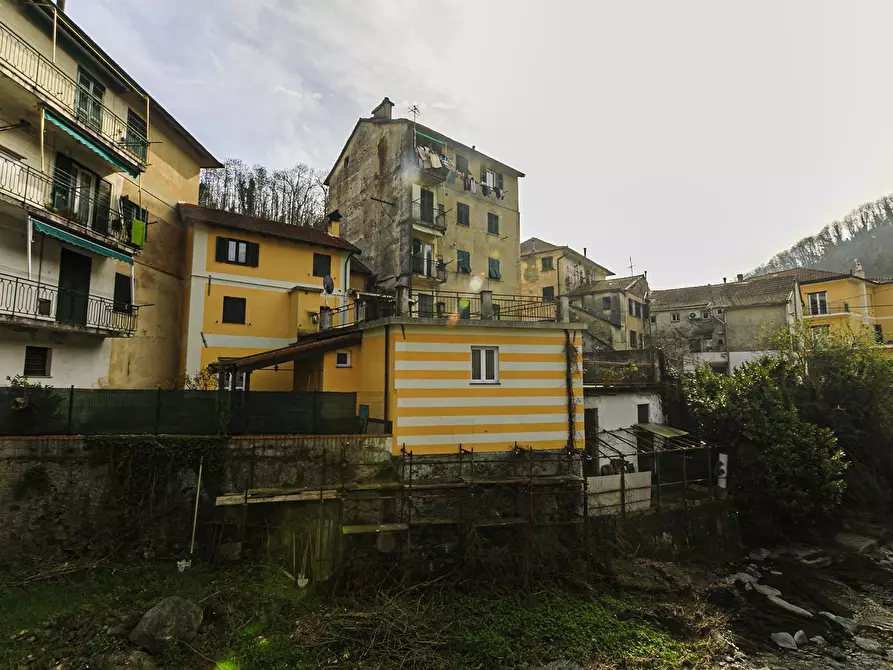 Immagine 40 di Quadrilocale in vendita  in Via Ennio Del Monte 5 a Campomorone