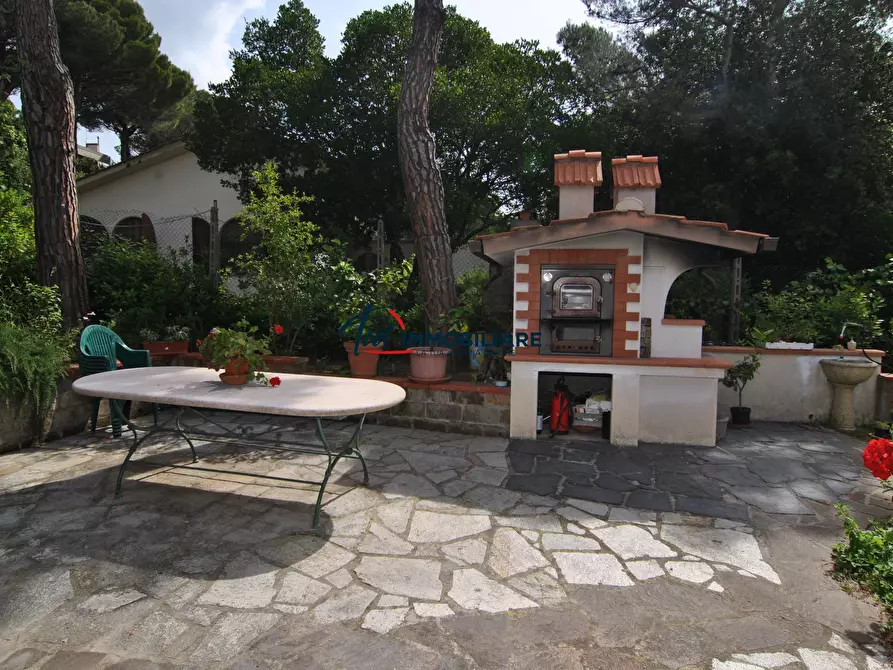 Immagine 56 di Villa in vendita  in Via Kaiser Parodi 15 a Livorno