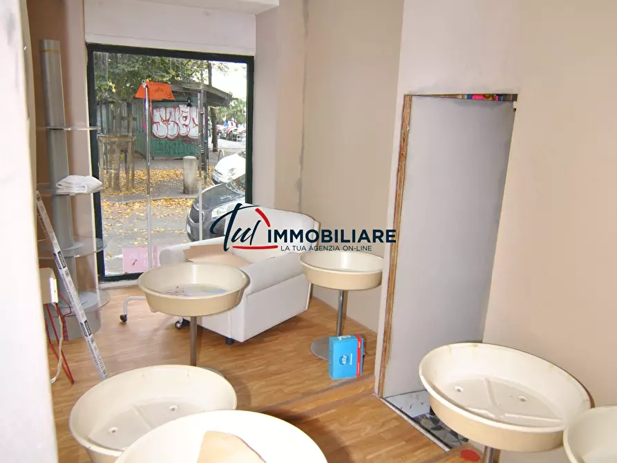 Immagine 10 di Locale commerciale in vendita  in Via del Pettine 5 a Livorno