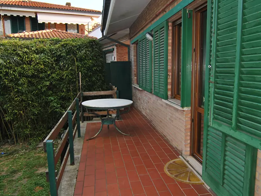 Immagine 14 di Villetta a schiera in affitto  in Via del Pino 18 a Livorno