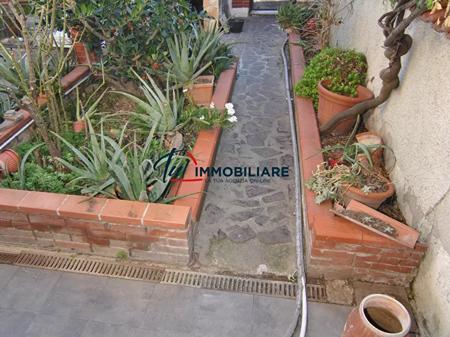 Immagine 32 di Casa bifamiliare in vendita  in Via F. Rontini 10 a Livorno