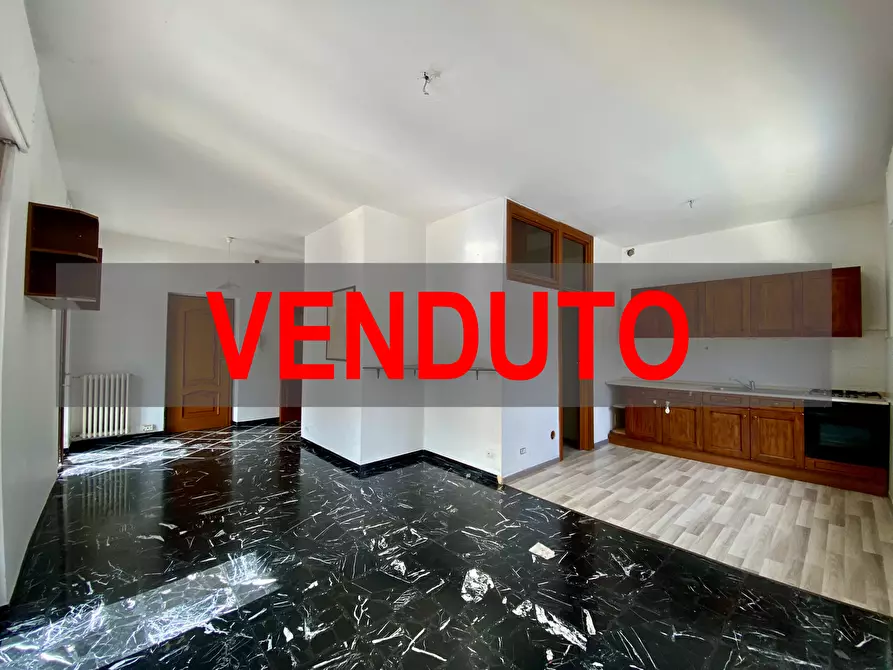 Immagine 1 di Quadrilocale in vendita  in Via Generale Filippo Martinengo 100 a Dogliani