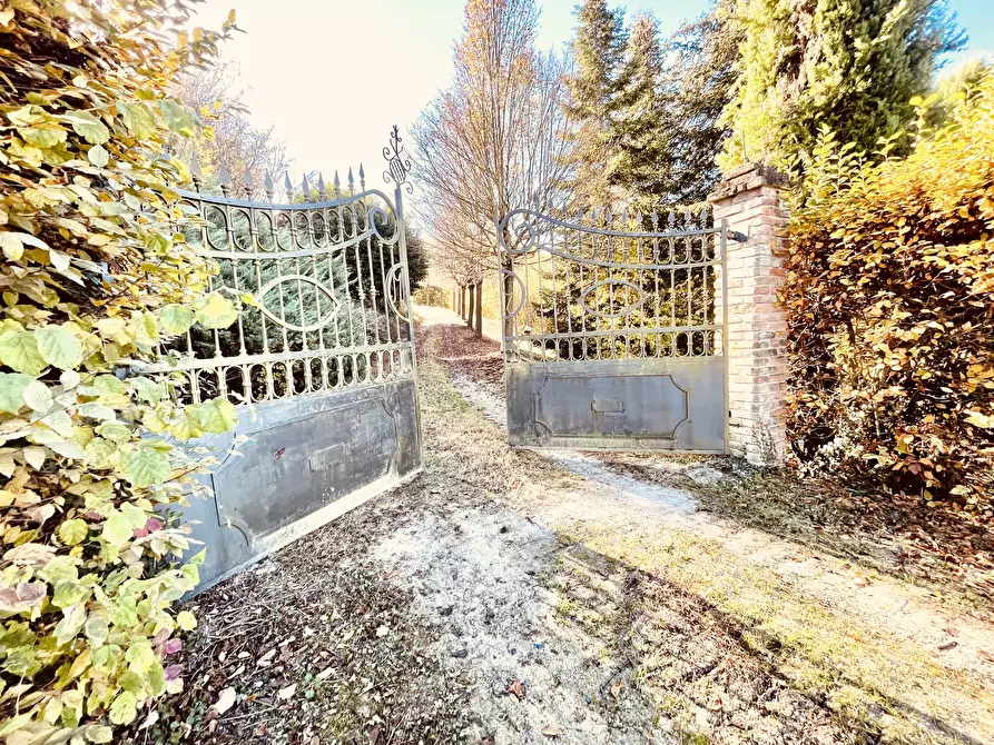 Immagine 2 di Rustico / casale in vendita  in Località Panate 18 a Farigliano