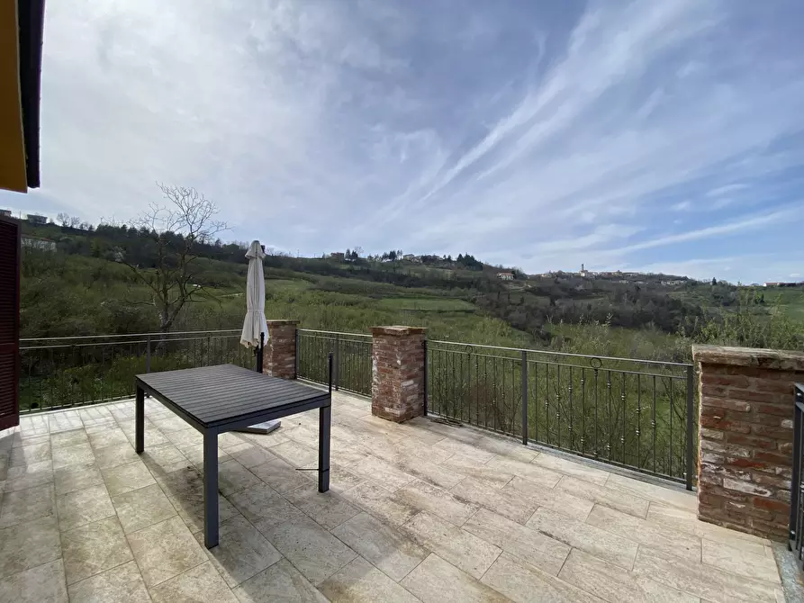 Immagine 4 di Villa in vendita  in Località Leprato 14 a Serravalle Langhe