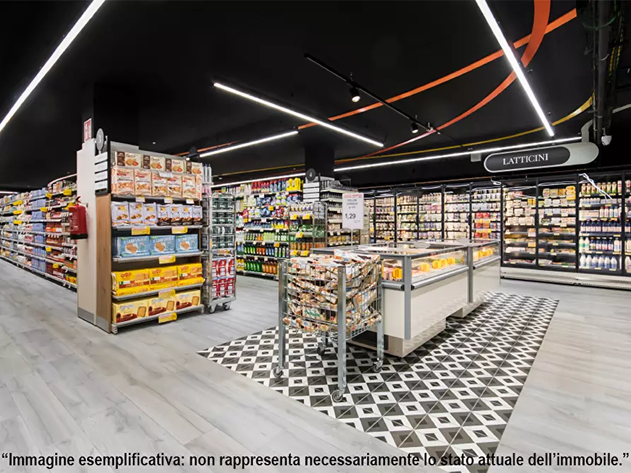 Immagine 5 di Laboratorio in vendita  in Via Savona 29 a Dogliani