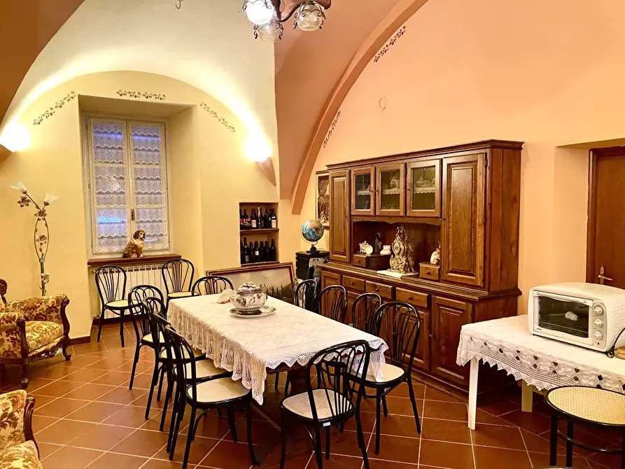 Immagine 16 di Pentalocale in vendita  in Piazza Confraternita 6 a Dogliani