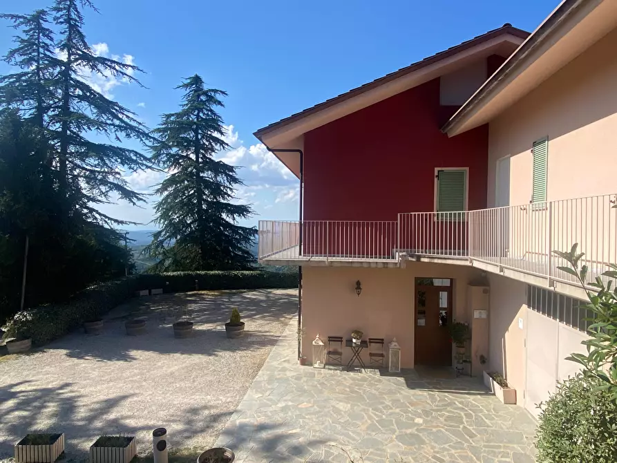 Immagine 5 di Villa in vendita  in Località Cerreta 1 a Roddino