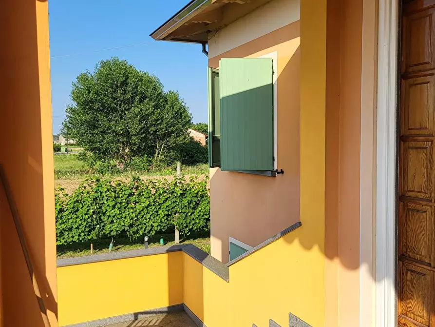 Immagine 5 di Villa in vendita  in Strada Cinta Fossa 6a a Roccabianca