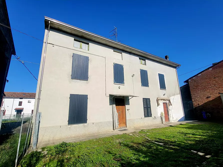 Immagine 1 di Casa indipendente in vendita  in Via Roma 59 a Sissa Trecasali