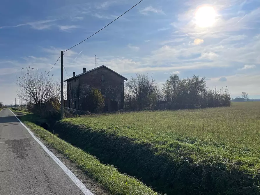 Immagine 1 di Rustico / casale in vendita  in Strada Mazzacavallo 26 a Sissa Trecasali