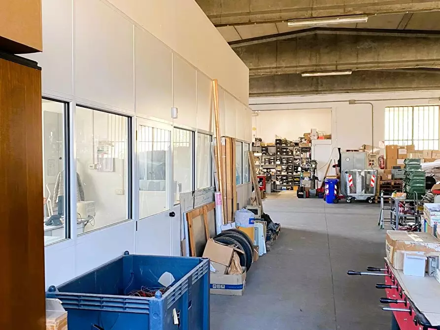 Immagine 5 di Attività artigianale in affitto  in Via Gaetano Donizetti 5 a San Secondo Parmense