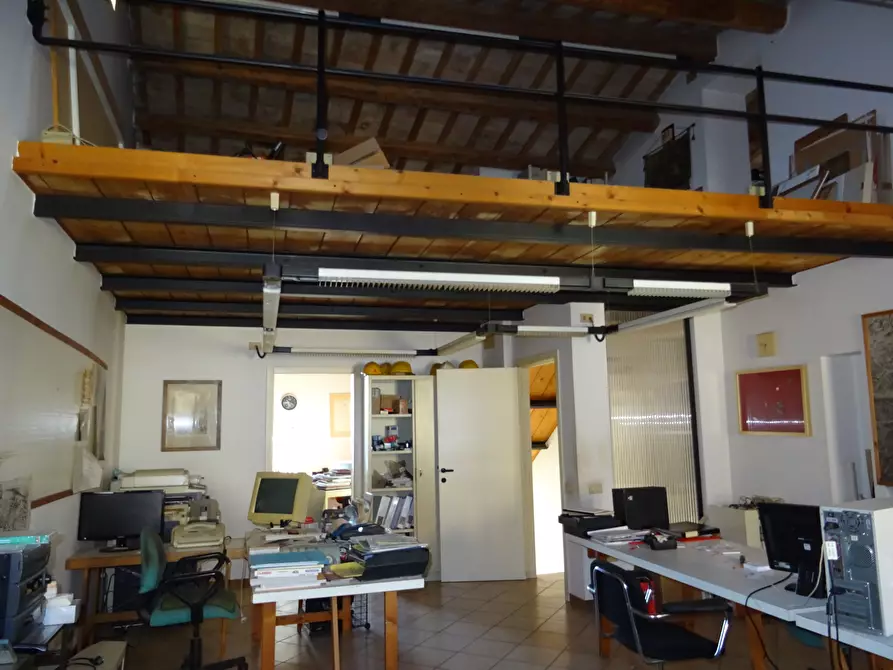 Immagine 2 di Ufficio in vendita  a Corinaldo