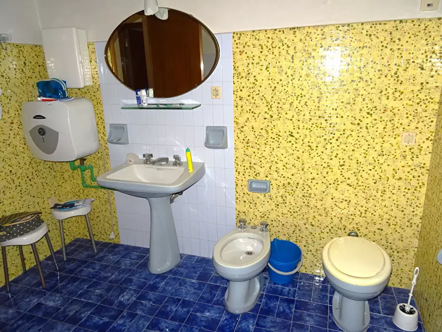 Immagine 24 di Villa in vendita  a Corinaldo