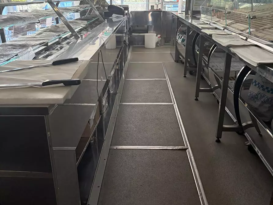 Immagine 6 di Bar / Ristorante in vendita  a Senigallia