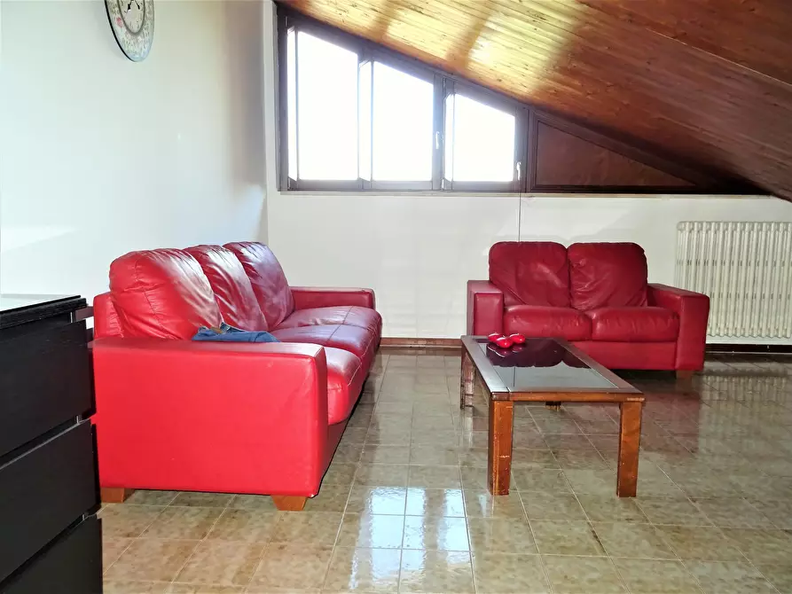 Immagine 4 di Mansarda in vendita  a Ostra