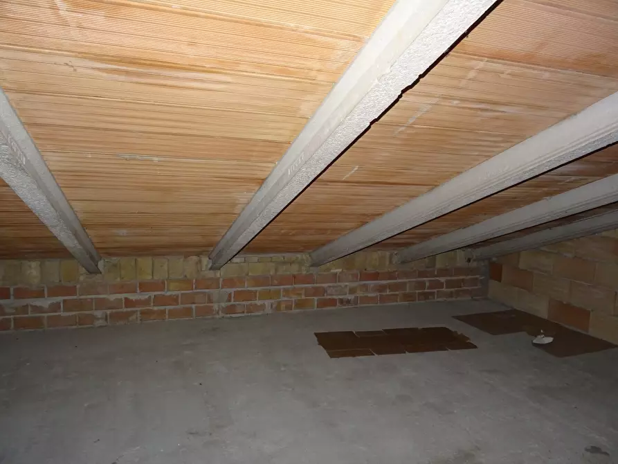 Immagine 39 di Casa indipendente in vendita  a Trecastelli