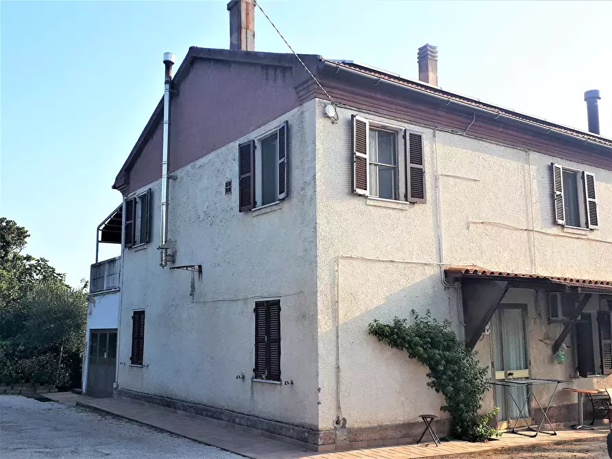 Immagine 14 di Casa trifamiliare in vendita  a Senigallia