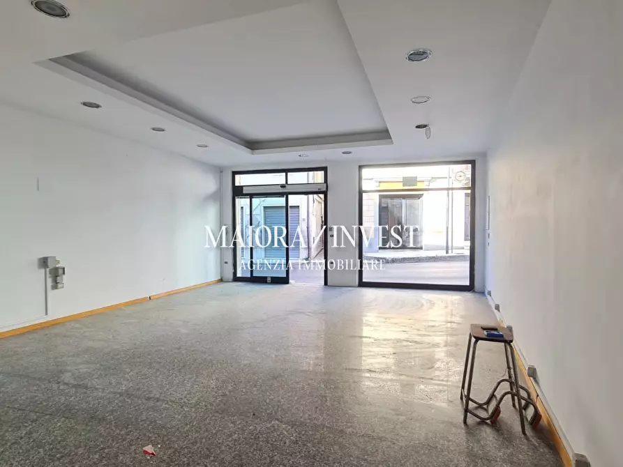 Immagine 8 di Locale commerciale in vendita  in via Corso Adriatico a Sant'egidio Alla Vibrata