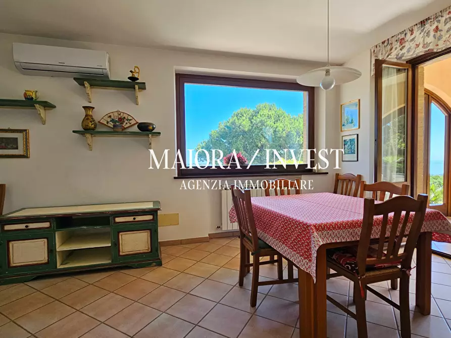 Immagine 17 di Villa in vendita  a Acquaviva Picena