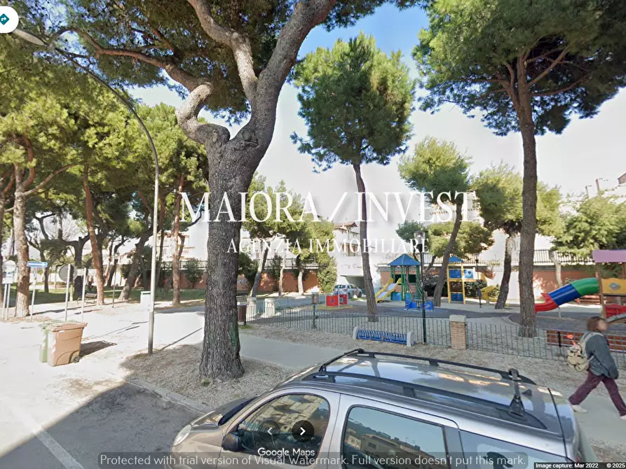 Immagine 1 di Garage in vendita  in Via Francesco Crucioli a Grottammare