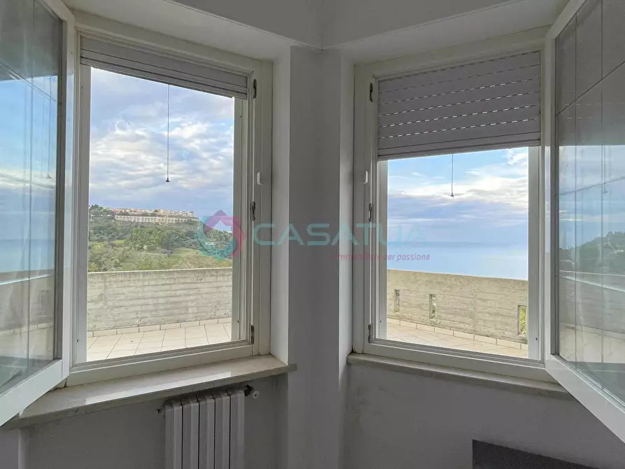 Immagine 35 di Porzione di casa in vendita  a Silvi