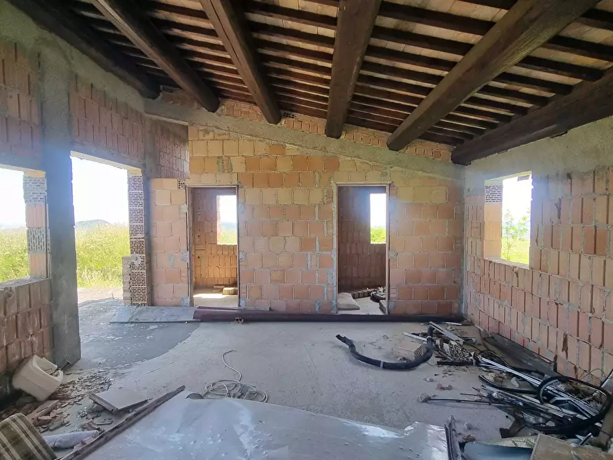 Immagine 39 di Terreno agricolo in vendita  a Farindola