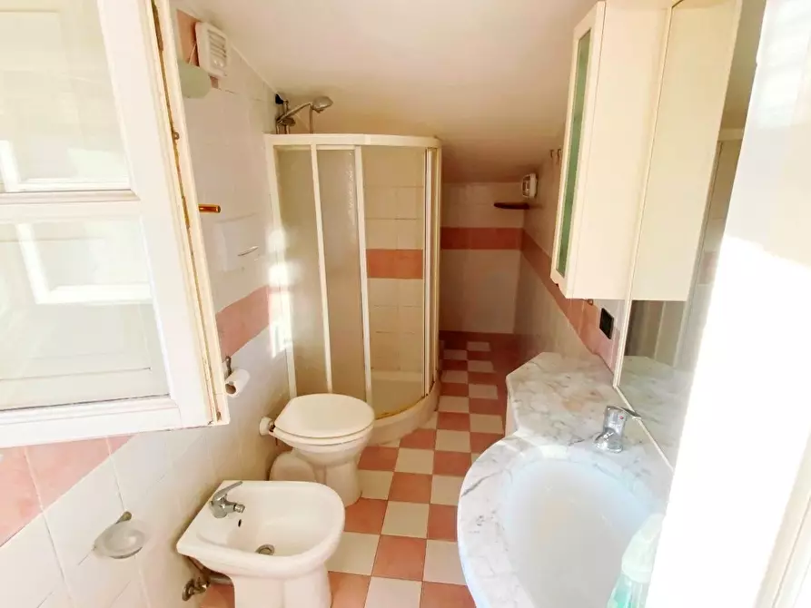 Immagine 27 di Porzione di casa in vendita  in Piazza Bastione 73 a Massa