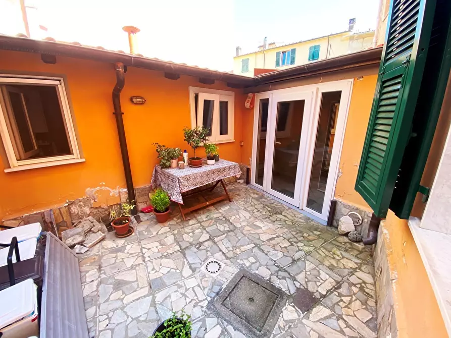 Immagine 10 di Porzione di casa in vendita  in Via Umberto Biancamano 141 a La Spezia