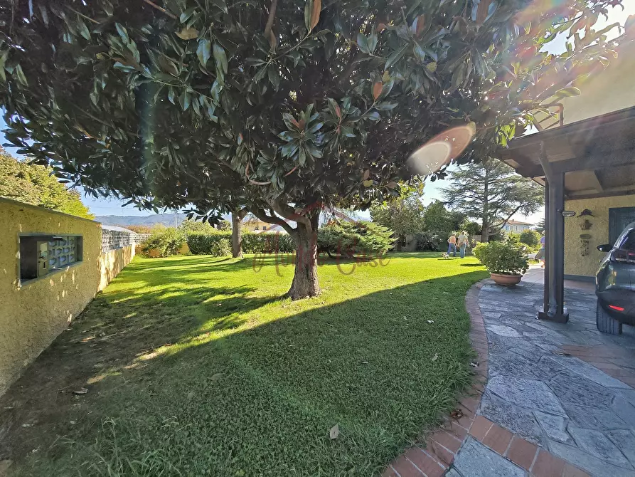 Immagine 9 di Villa in vendita  in Via Forano 9 a Ameglia
