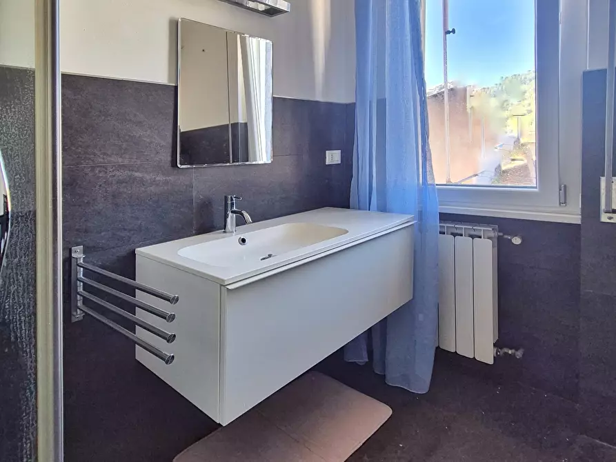 Immagine 17 di Trilocale in vendita  in Via Provinciale 329 a Lerici