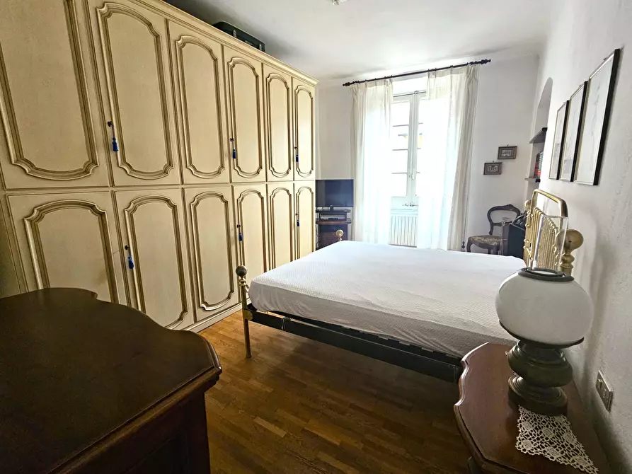Immagine 14 di Quadrilocale in vendita  in Via Mazzini a Sarzana