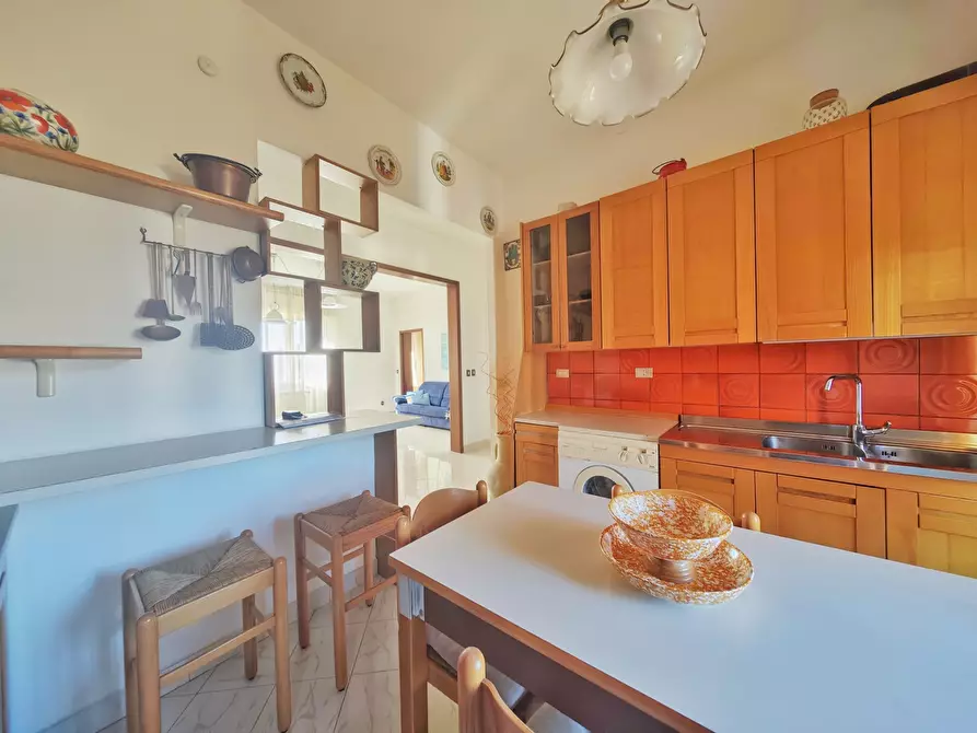 Immagine 12 di Quadrilocale in vendita  in Piazza Giacomo Matteotti 8 a Sarzana