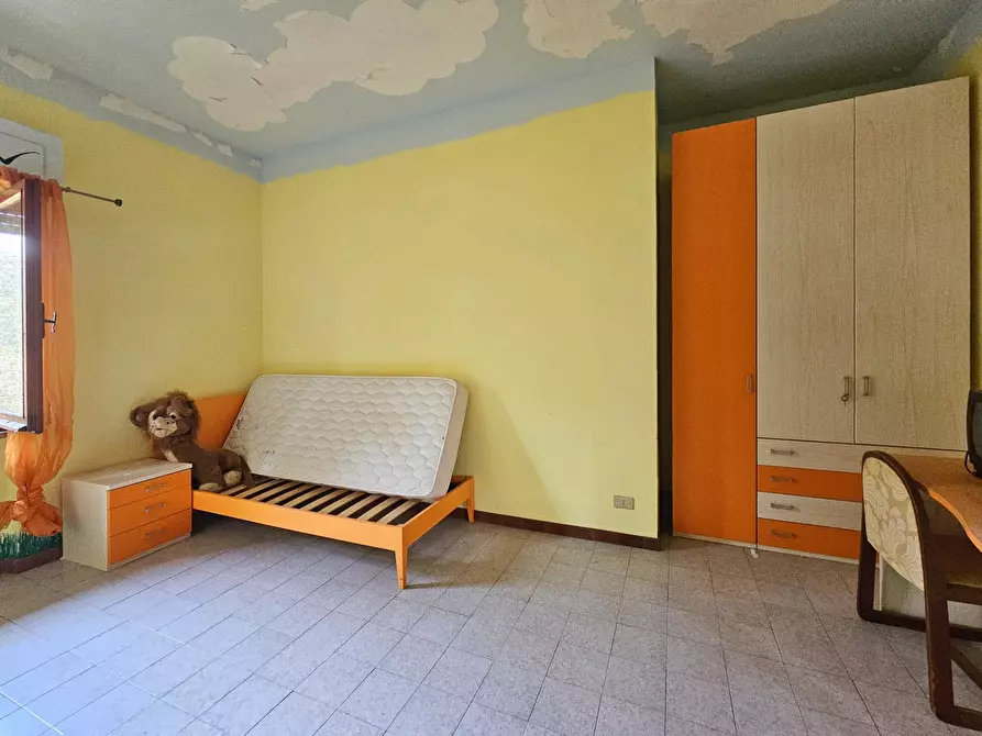 Immagine 30 di Villa in vendita  in Via Dogana 10 a Ortonovo