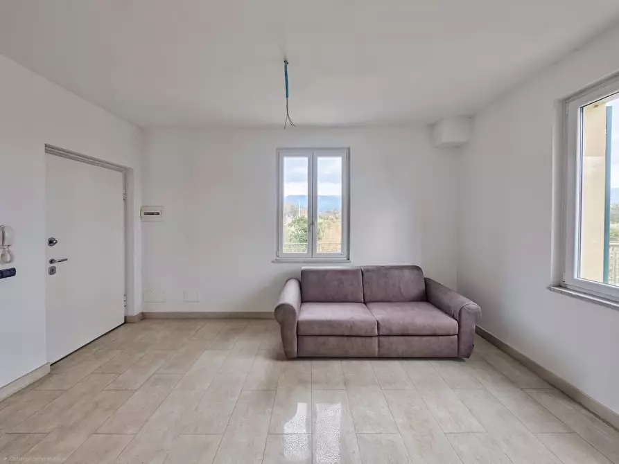 Immagine 14 di Quadrilocale in vendita  in Via Cisa 95 a Sarzana