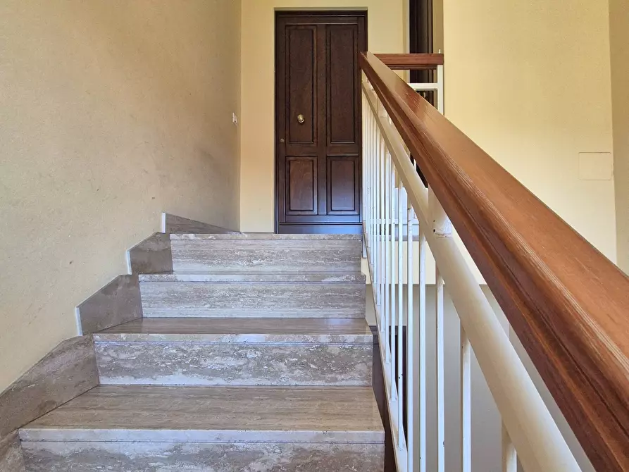 Immagine 30 di Trilocale in vendita  in Via Canale 106 a Castelnuovo Magra