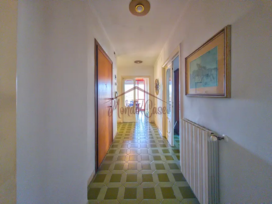 Immagine 17 di Attico in vendita  in Viale Eugenio Chiesa 21 a Massa