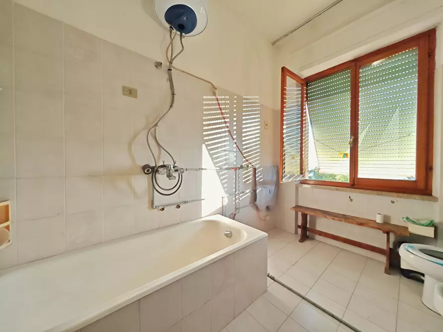 Immagine 61 di Porzione di casa in vendita  in SP23 683 a Castelnuovo Magra