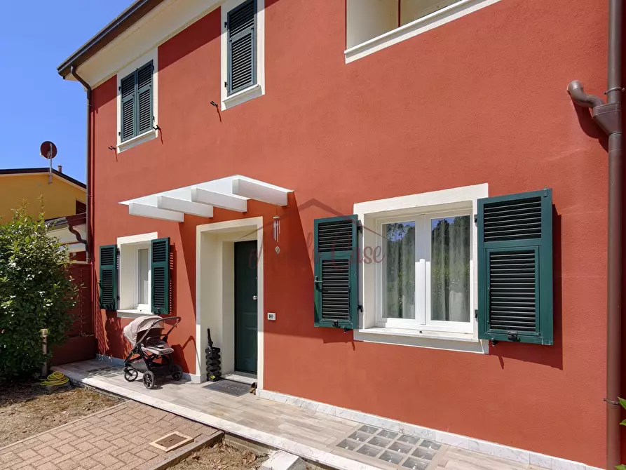 Immagine 95 di Villetta a schiera in vendita  in Via Rigazzo a Sarzana