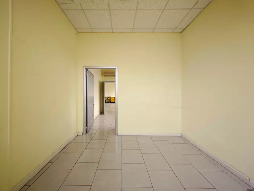 Immagine 36 di Ufficio in vendita  in Via Brigata Partigiana Ugo Muccini 92 a Sarzana