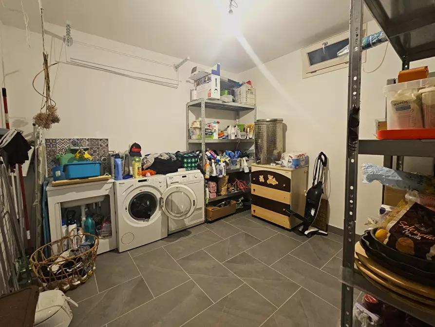 Immagine 29 di Villa in vendita  in Via Luparello 5 a Sarzana