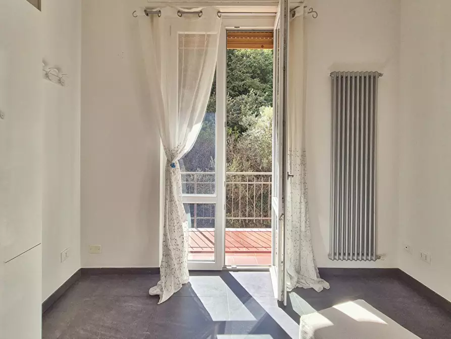 Immagine 9 di Trilocale in vendita  in Via Provinciale 329 a Lerici