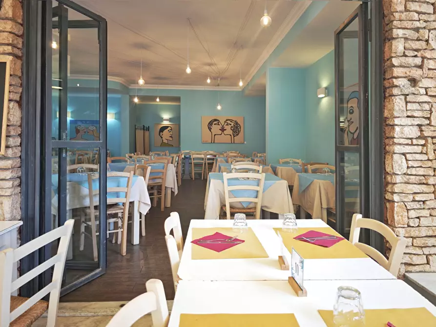 Immagine 46 di Locale commerciale in vendita  in Località Fiascherino 7 a Lerici