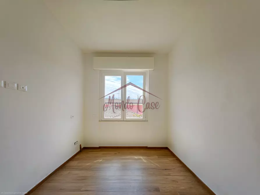 Immagine 30 di Porzione di casa in vendita  in Via dei Molini 148 a Sarzana