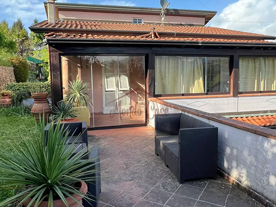Immagine 8 di Casa bifamiliare in vendita  a Fivizzano